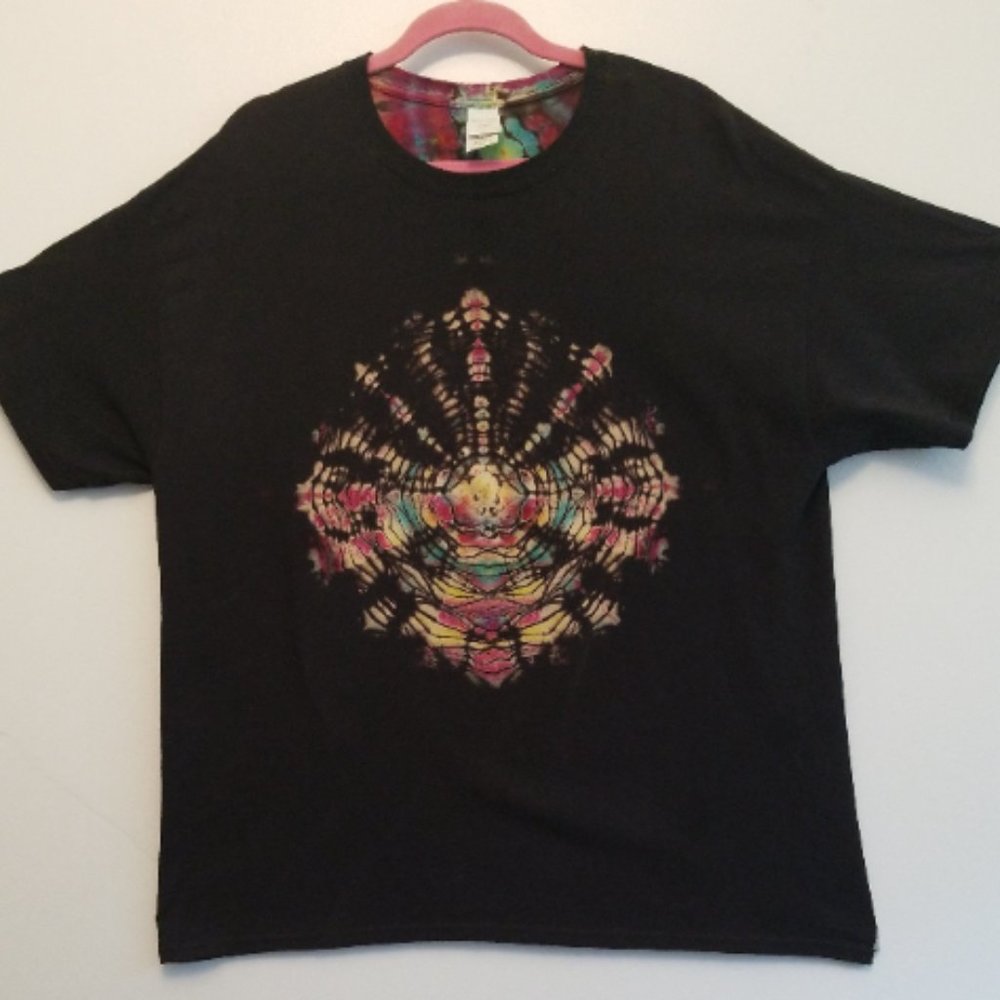 Men's XL, NWT, One-of-a-kind, Hand tied & dyed Tee